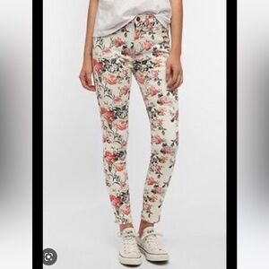 Urban Outfitters BDG TWIG High Rise Ankle Jeans